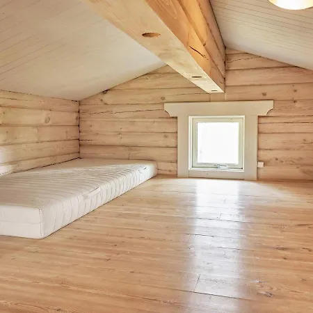6 Person In Ronne-by Traum * Rønne