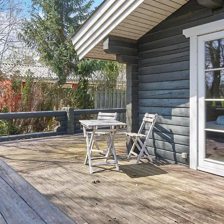 Сasa de vacaciones 6 Person In Ronne-by Traum *